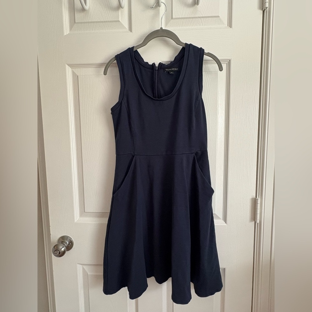 Banana Republic  Navy Blue  Sleeveless Dress size 4
